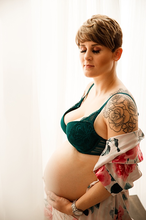 Alexandria maternity photographer
