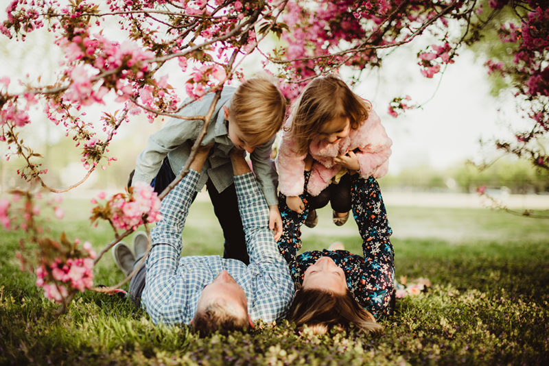 journalistic family photos cherry blossoms Northern Virginia