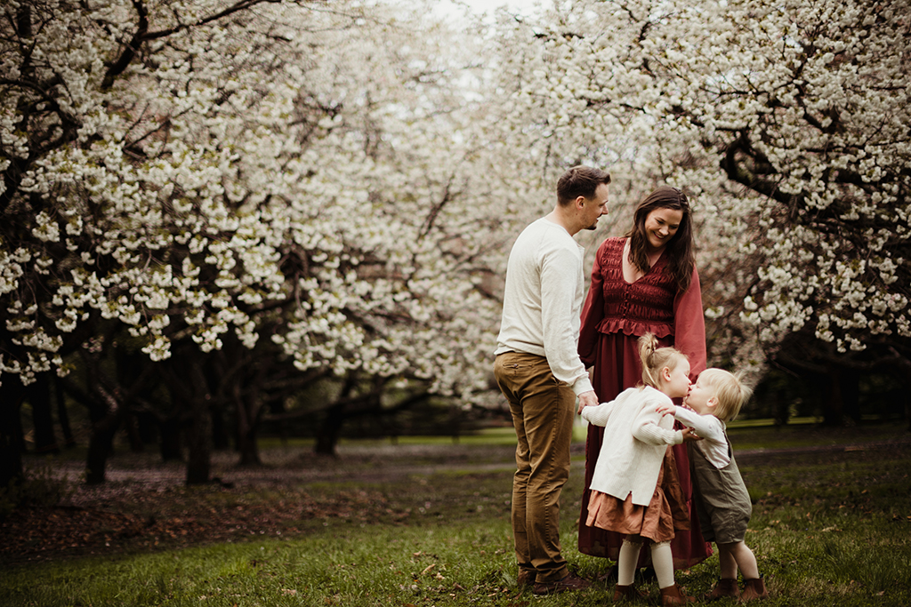 family photographer cherry blossom Washington DC