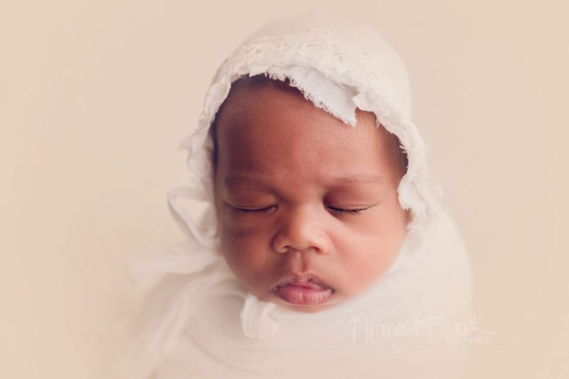 Newborn-photographer-sessions-in-DC