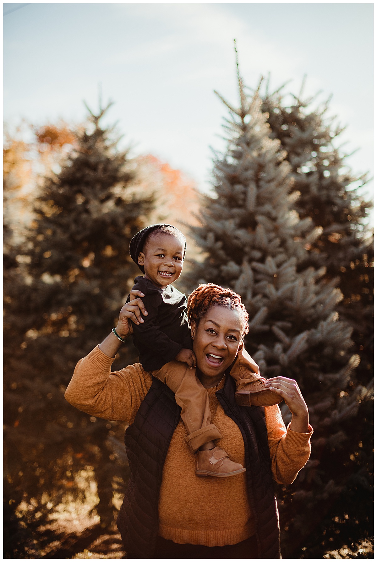 Woman and child during Santa & Tree Farm Holiday Session