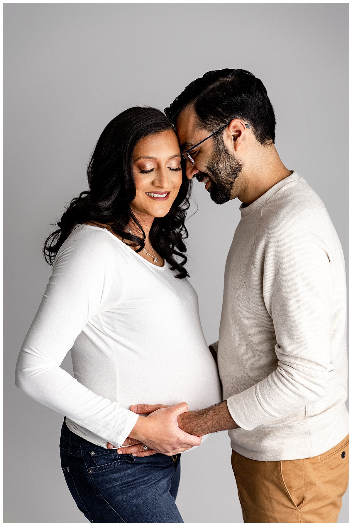 Dad embraces baby bump for Virginia Maternity Photographer