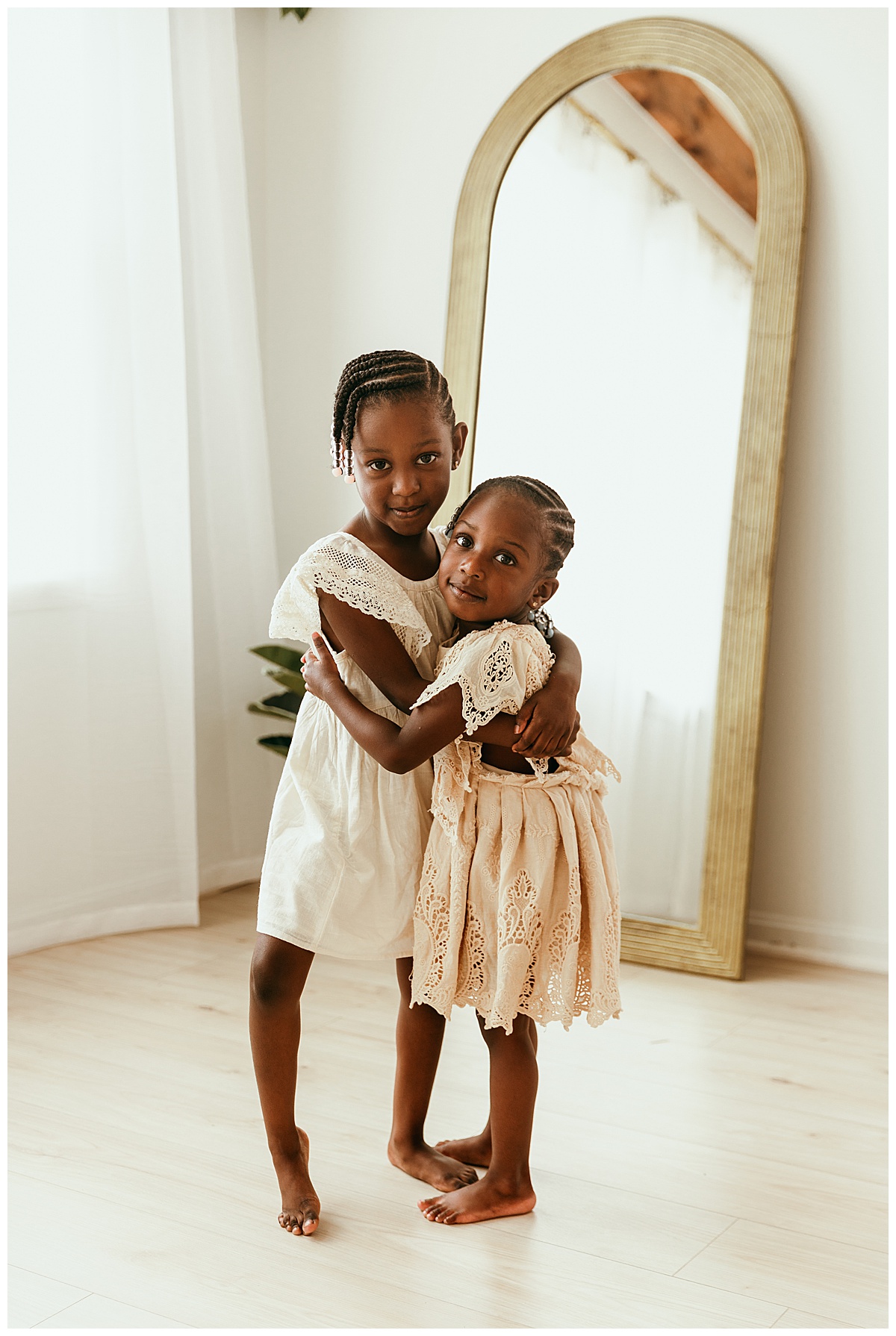 Siblings share a hug for Virginia Family Photographer
