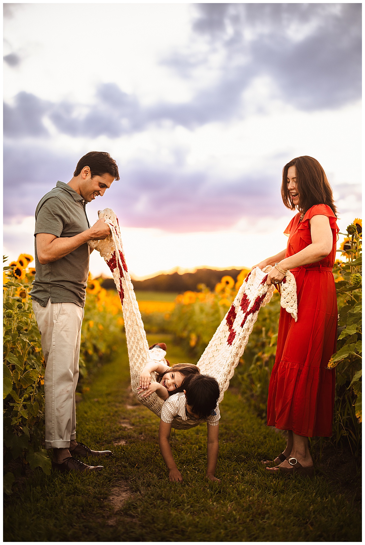Parents play with their kids for Norma Fayak Photography