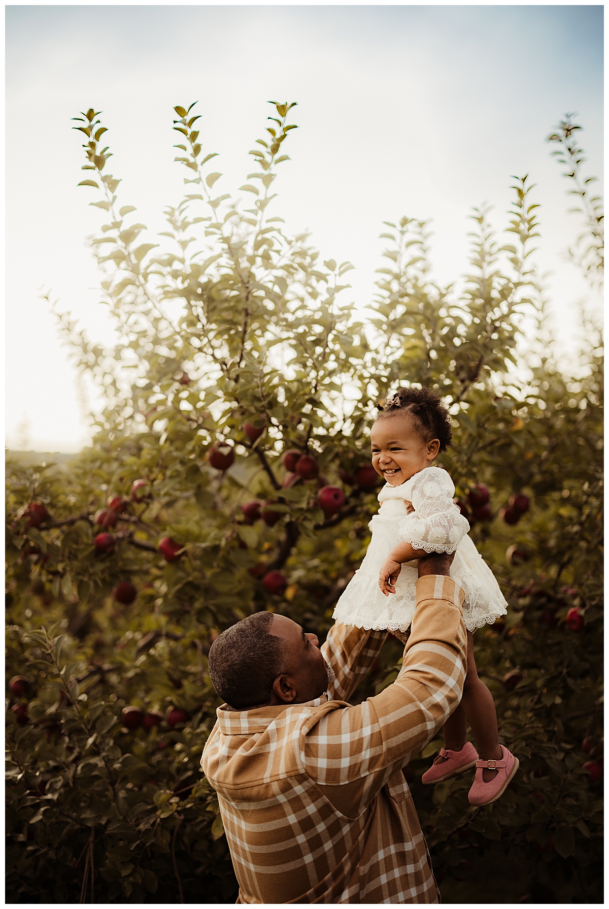 Father picks up daughter for Virginia Family Photographer 