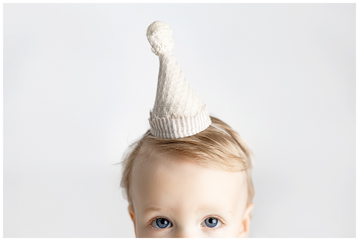 Cute details of birthday hat by Virginia Newborn Photographer